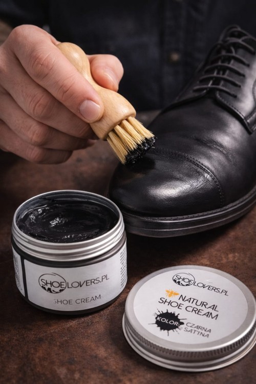 natural shoe cream czarna satyna krem do butow skora licowa pielegnacja obuwia leather shoe cream black satin odzywienie kolor renowacja ochrona wosk pszczeli carnauba shea shoe care konserwacja eleganckie obuwie premium preparat Shoelovers.pl
