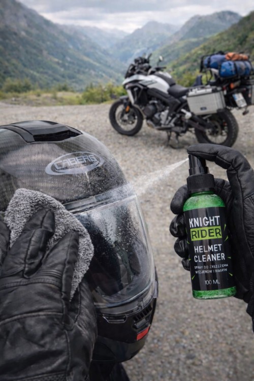 zestaw turystyczny czyszczenia kasku motocyklowego wizjera helmet cleaner travel kit moto akcesoria usuwanie owadow zabrudzen szyb gogli okularow motocykl narciarski snowboardowy visor cleaning spray outdoor preparat premium Knight Rider 30 100 ml